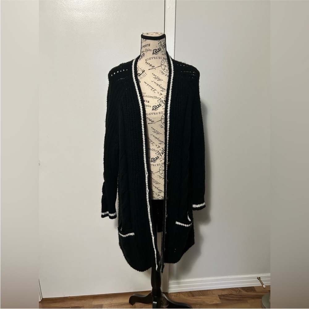 Torrid Black with white accents buttoned cardigan